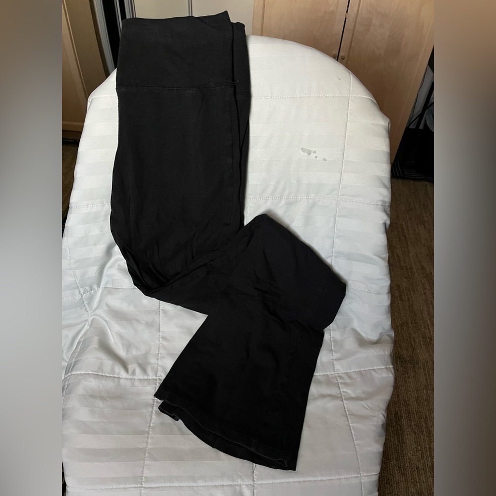 PAC Cares Flared Leggings/Yoga pants